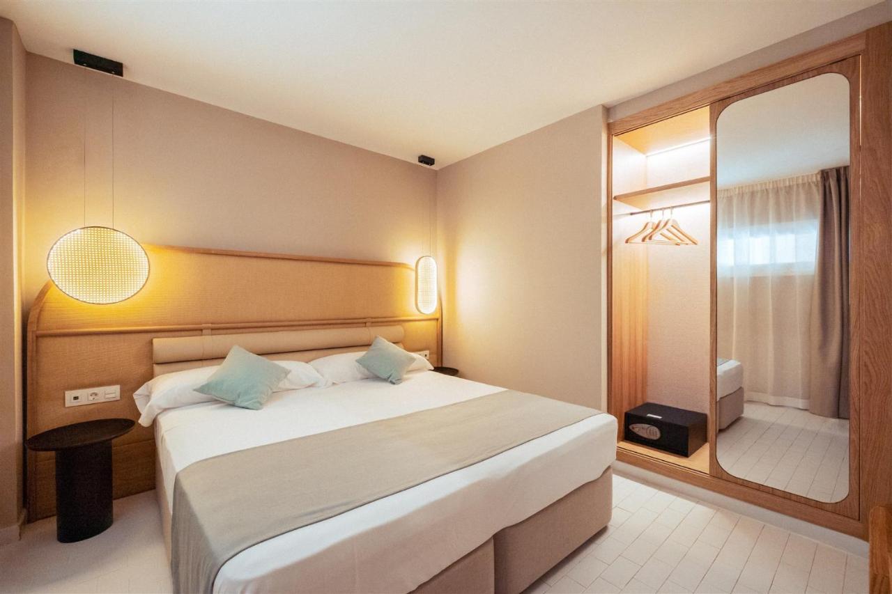 Ama Ibiza (Adults Only) Hotel Playa d'en Bossa Bagian luar foto