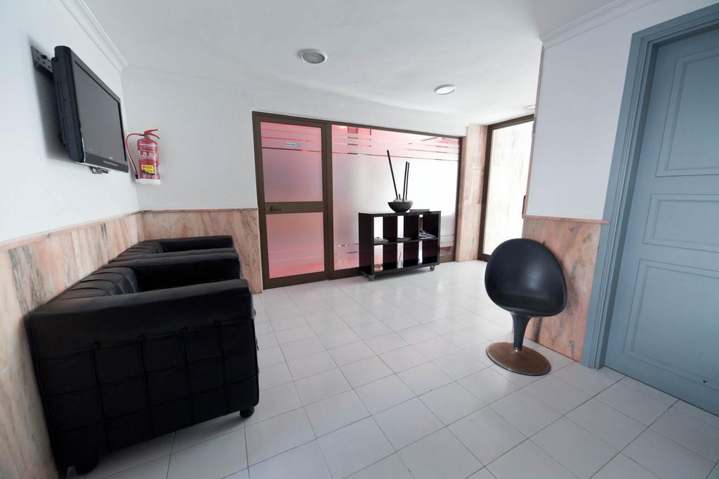 Ama Ibiza (Adults Only) Hotel Playa d'en Bossa Bagian luar foto